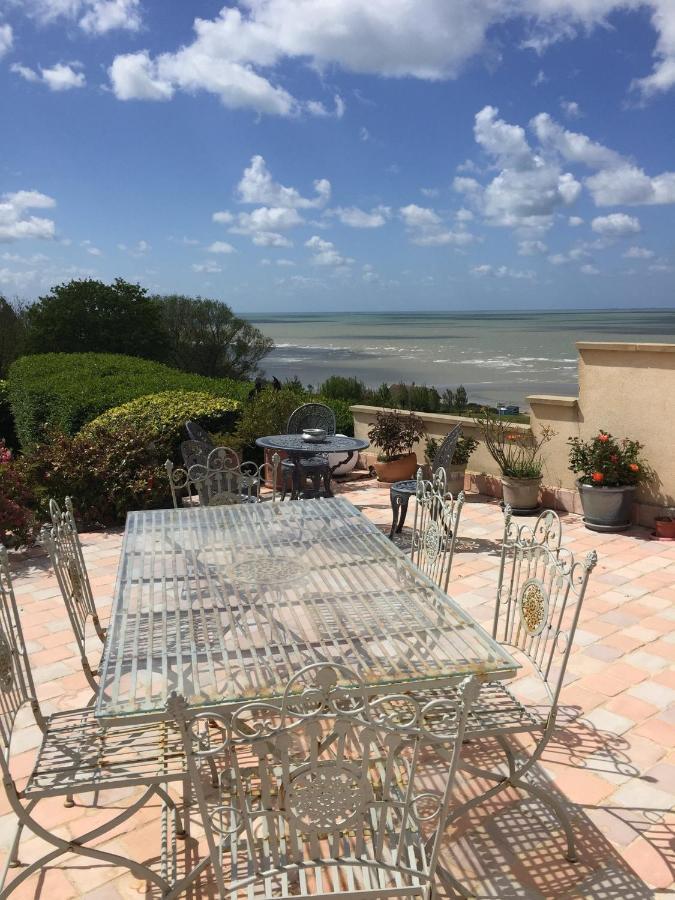 Appartement Terrasse Face Mer Villerville Esterno foto